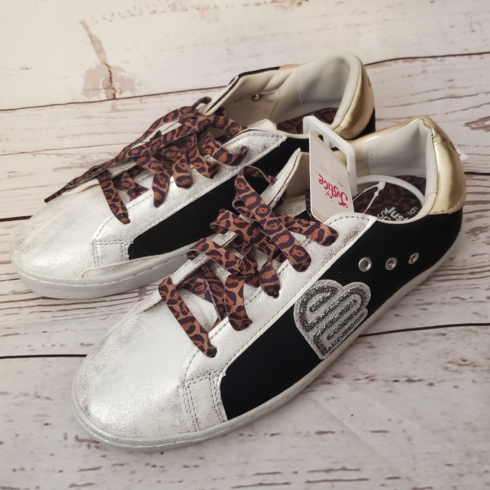 Justice girls low court sport shoes black and metallic size 6